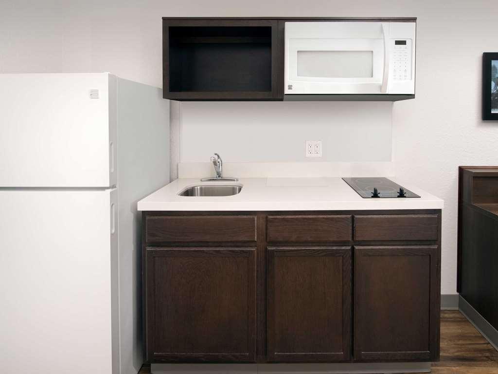 Extended Stay America Select Suites - Cleveland - 멘터 객실 사진