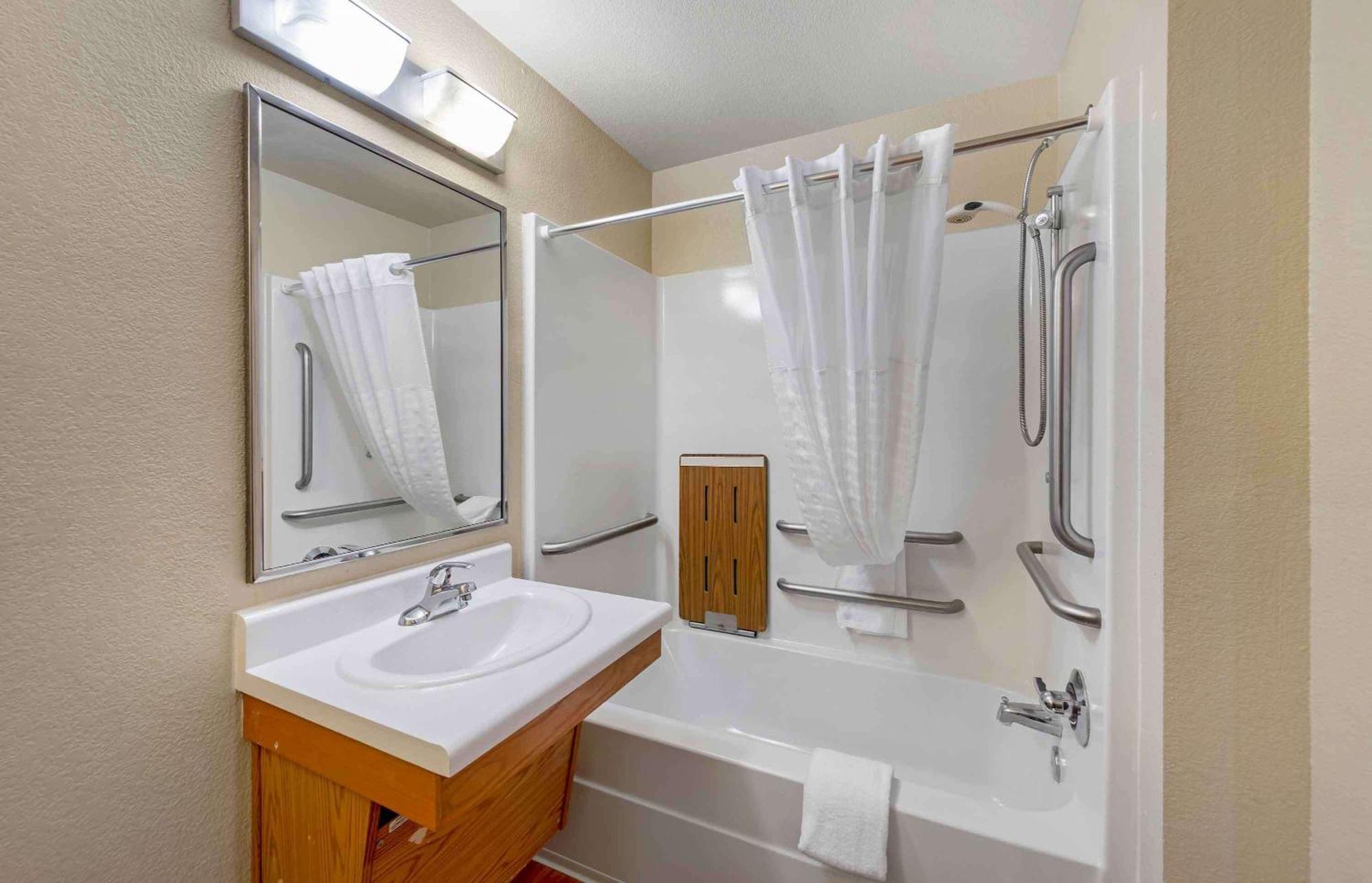 Extended Stay America Select Suites - Cleveland - 멘터 외부 사진