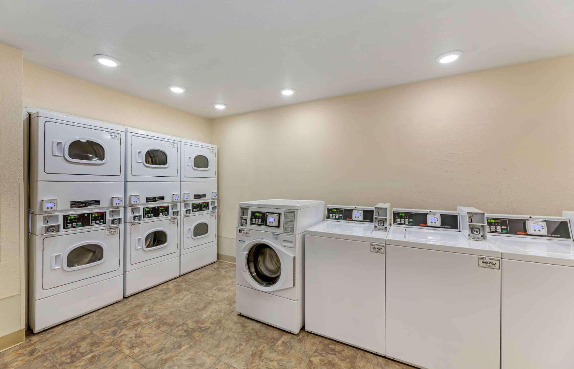Extended Stay America Select Suites - Cleveland - 멘터 외부 사진