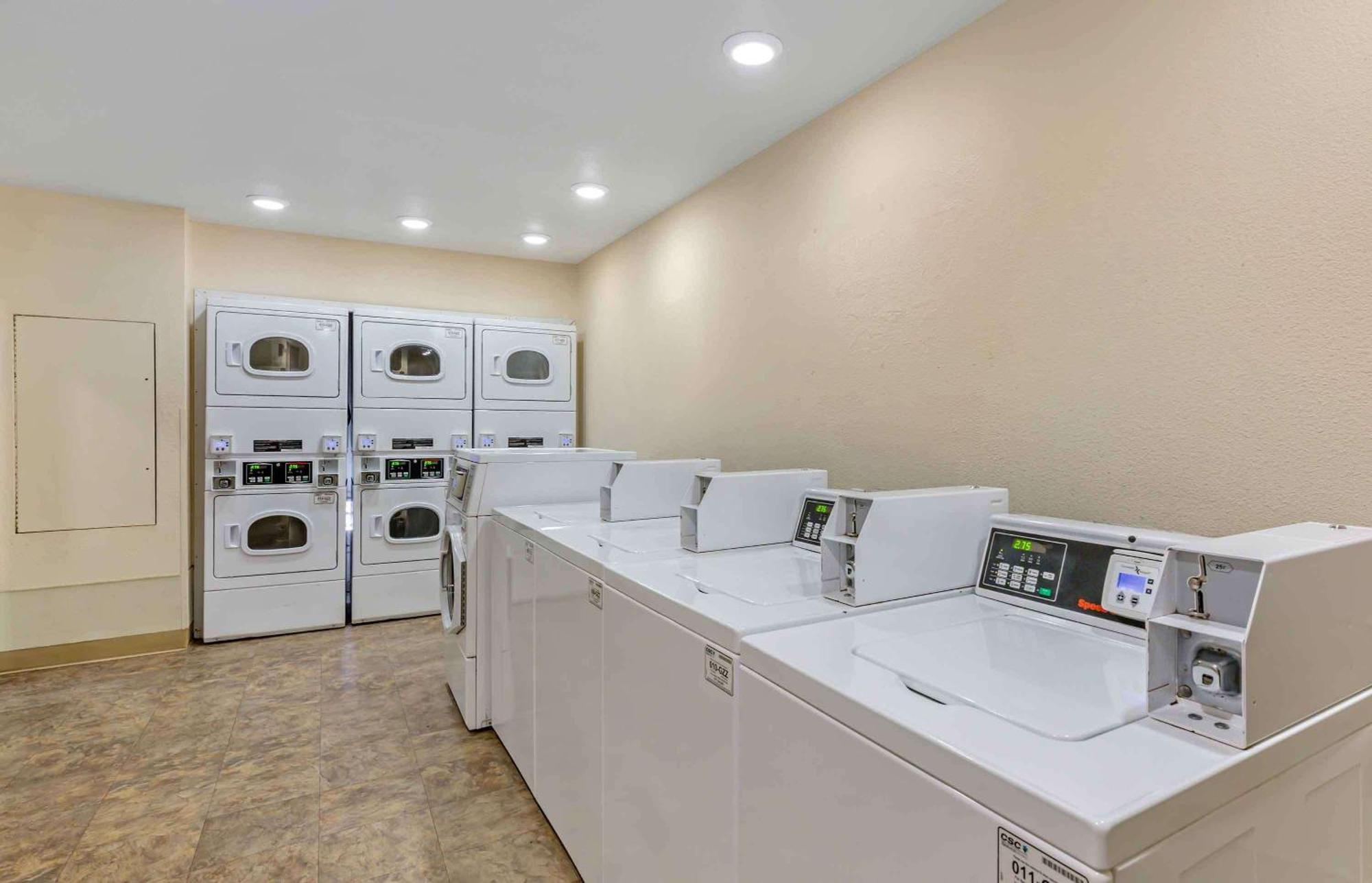Extended Stay America Select Suites - Cleveland - 멘터 외부 사진