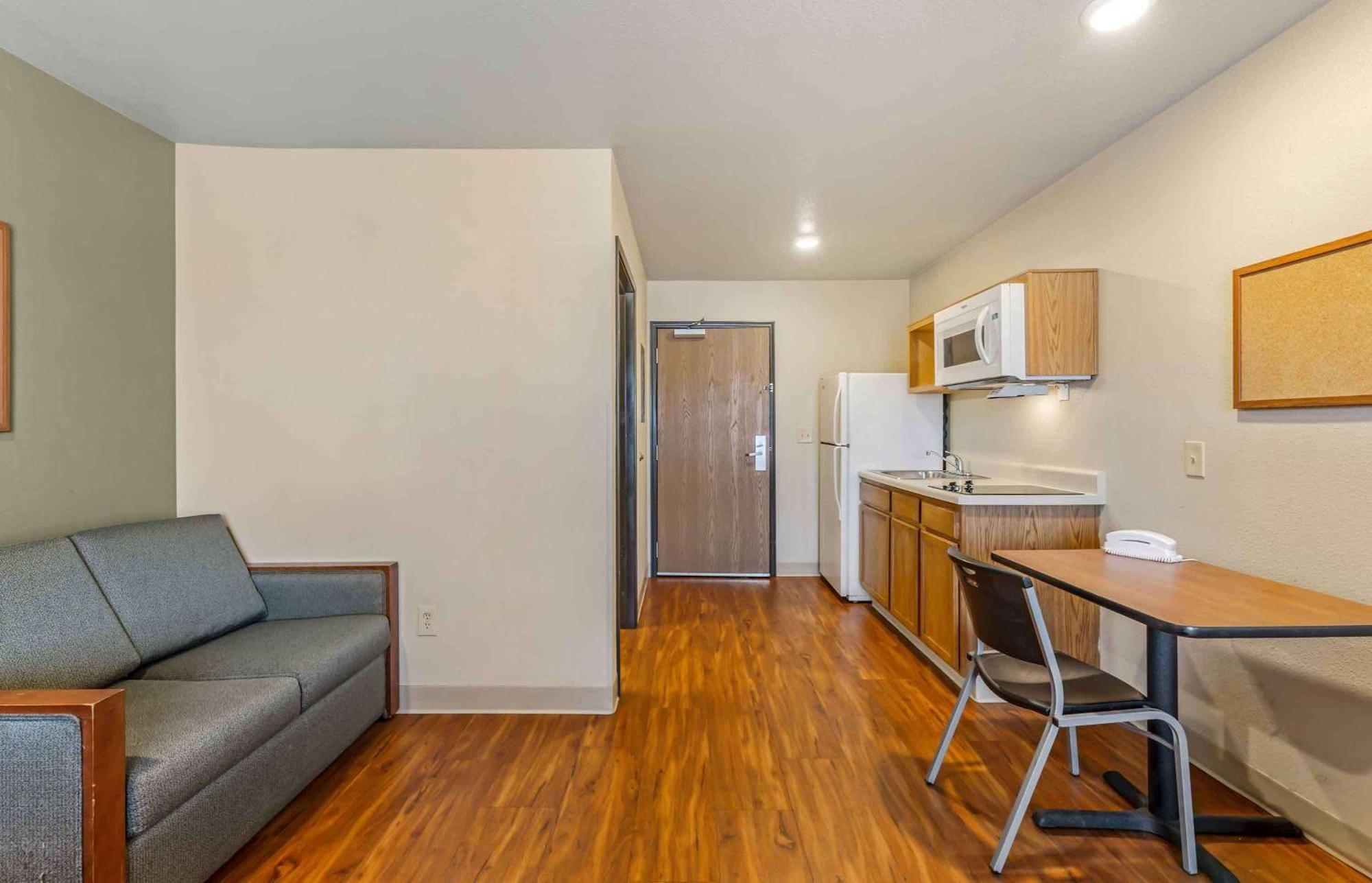 Extended Stay America Select Suites - Cleveland - 멘터 외부 사진